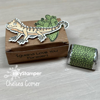 iguana box with hershey nuggets using Scallop Candy Wrapper die by InkyStamper